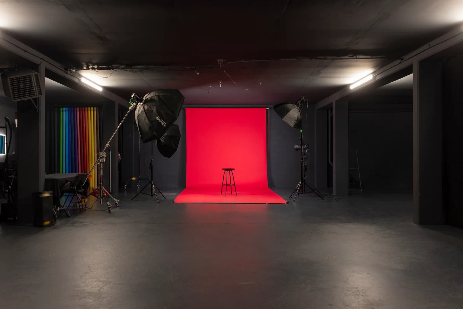 Espace Studio Photo Vidéo 300 m2 à une porte de Paris - 3