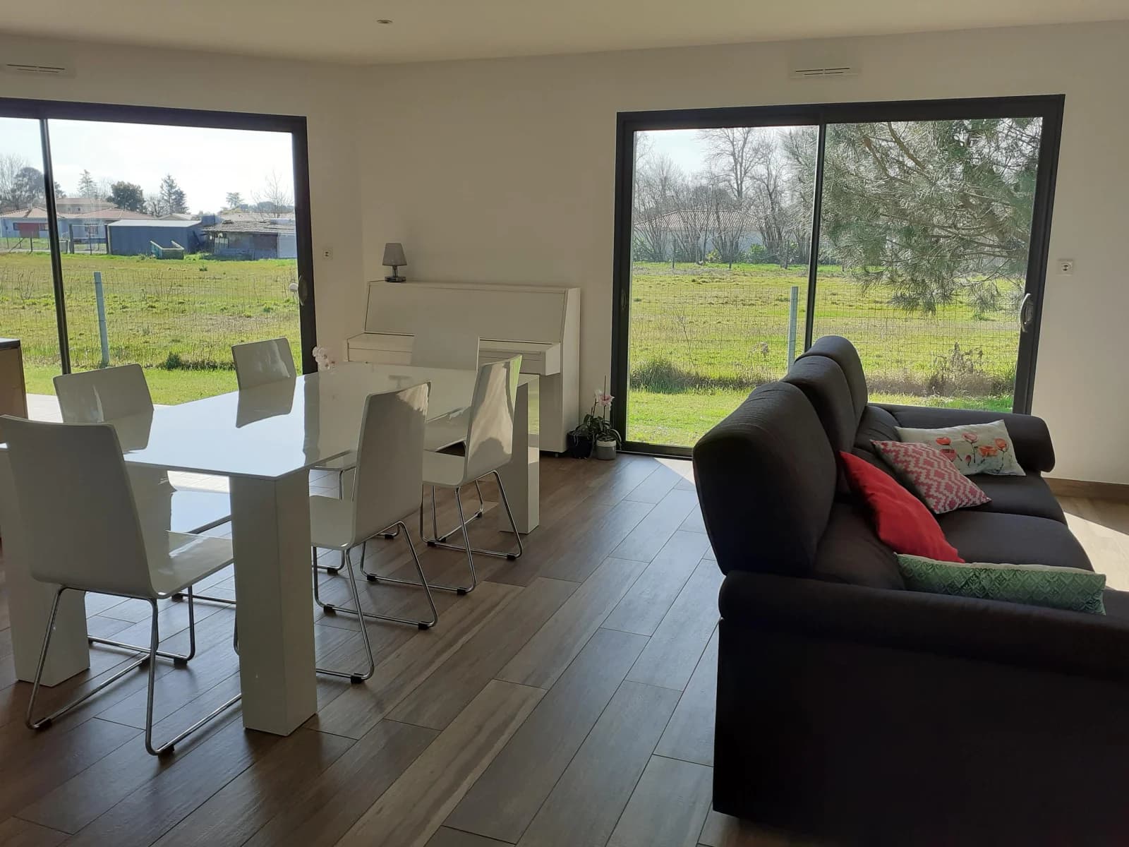 Espace clair et fonctionnel pour toutes vos activités