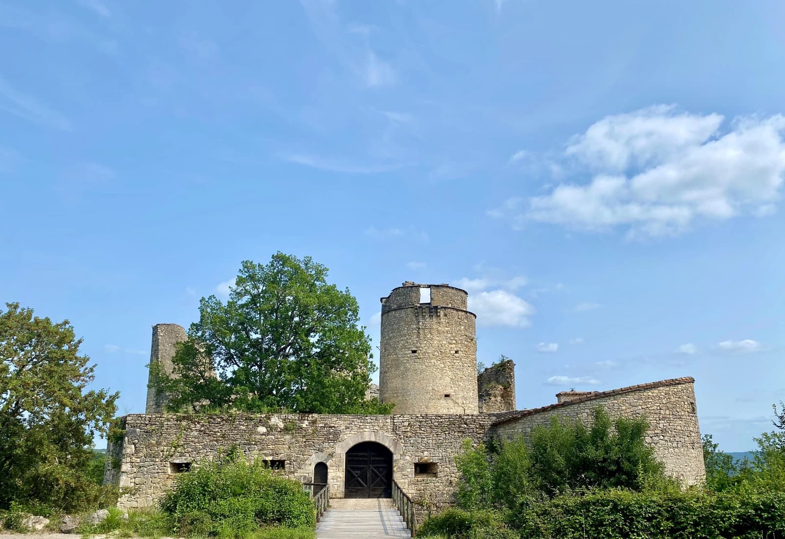 Le Château de Roussillon: un joyau architectural