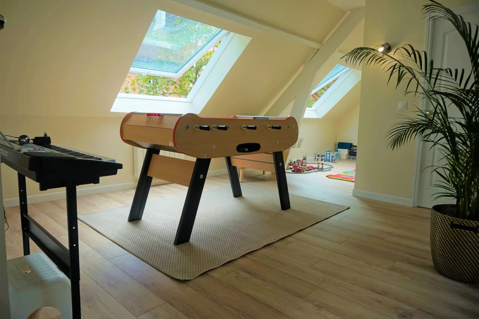 Salon dans Grand pavillon (275m²) sur un vaste terrain (1250m²) - 1