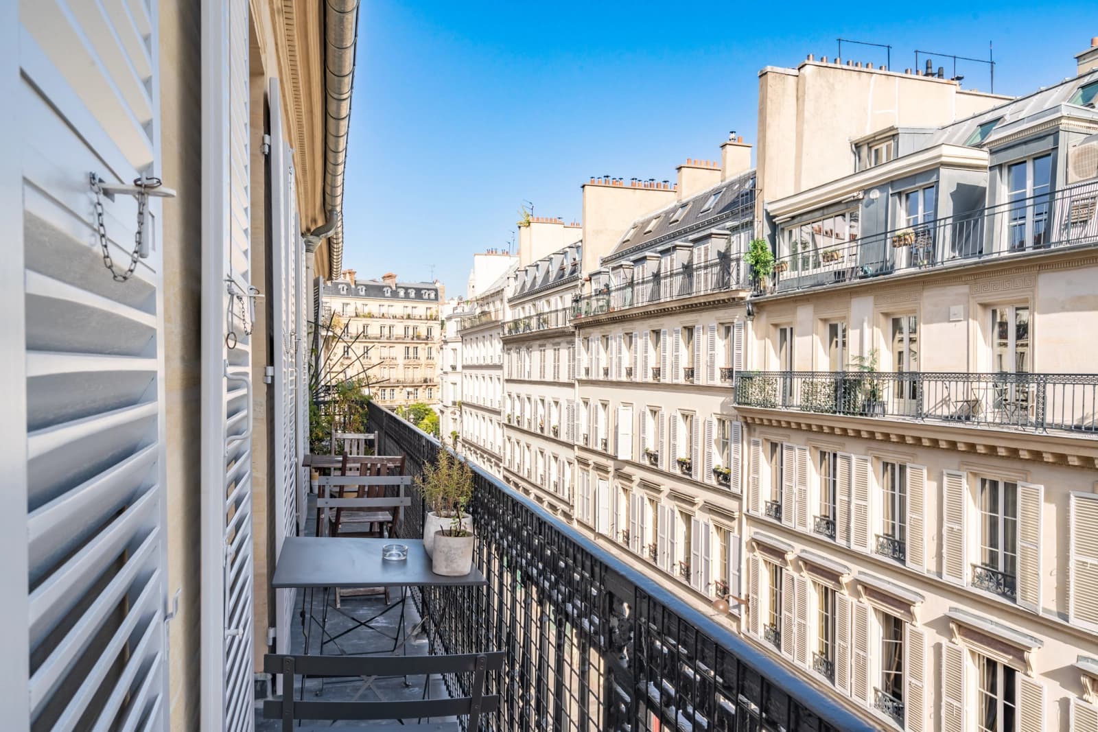 Space Haussmanian apartment with balcony - 4