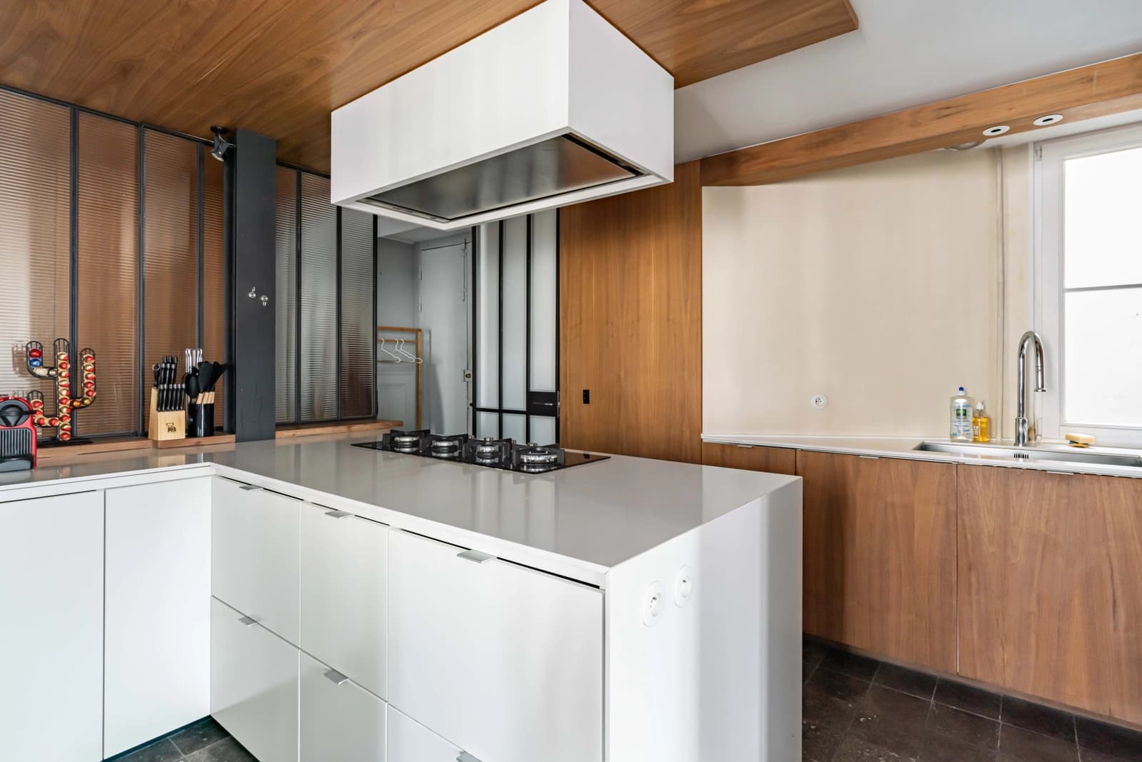 Espace Appartement haussmannien baigné de lumière naturelle - 3