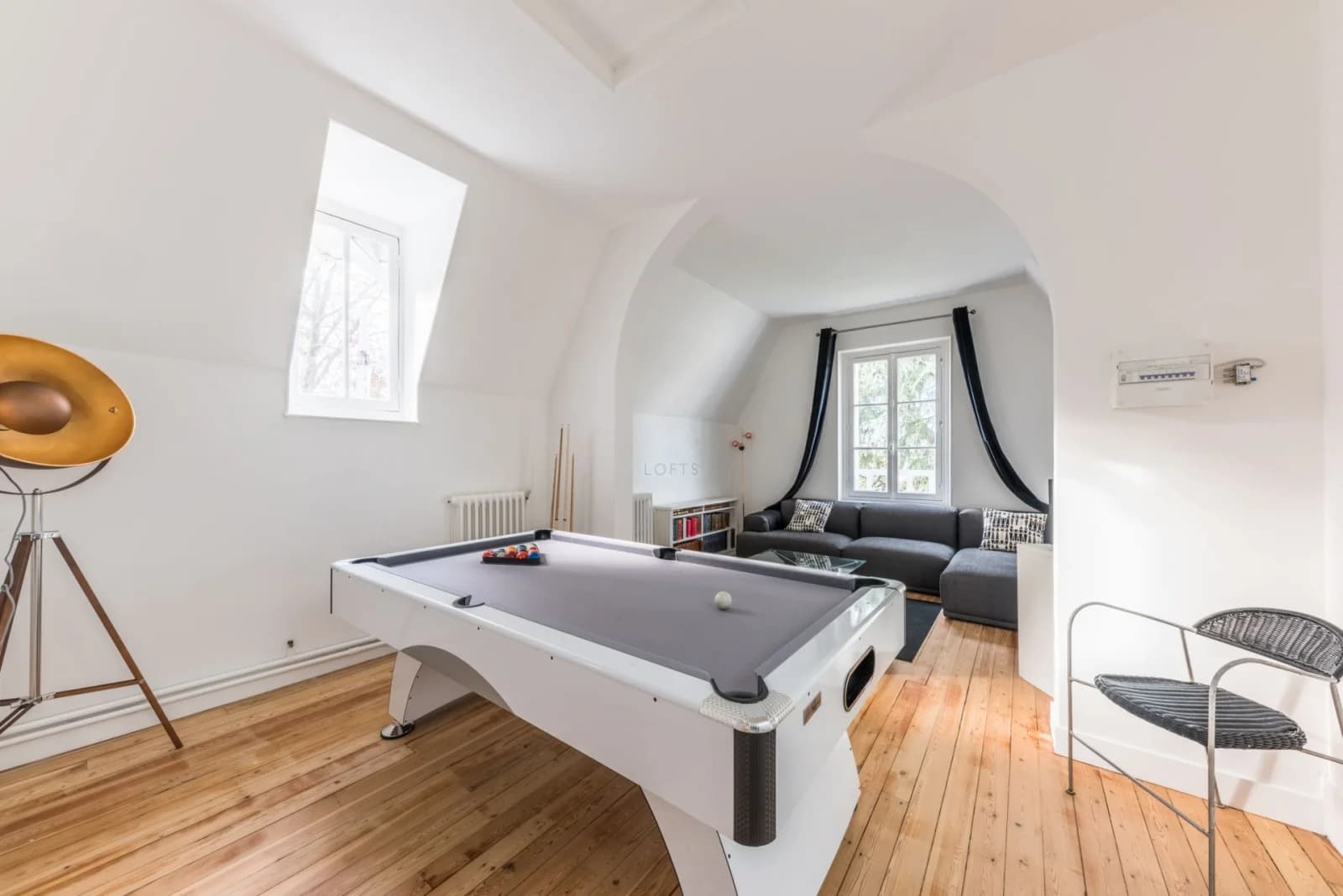 Space A magnificent, resolutely modern manor house - 3