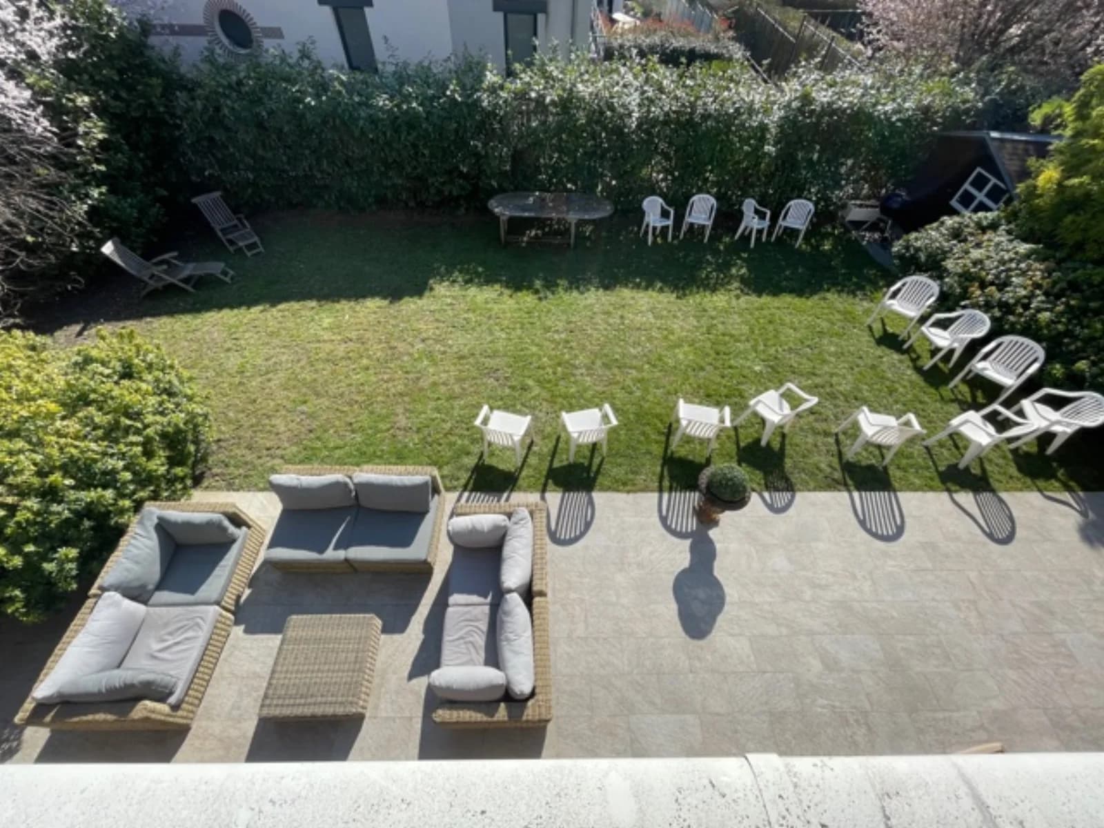 Salle de réunion dans Terrasse et Jardins: un havre de paix et de verdure - 1