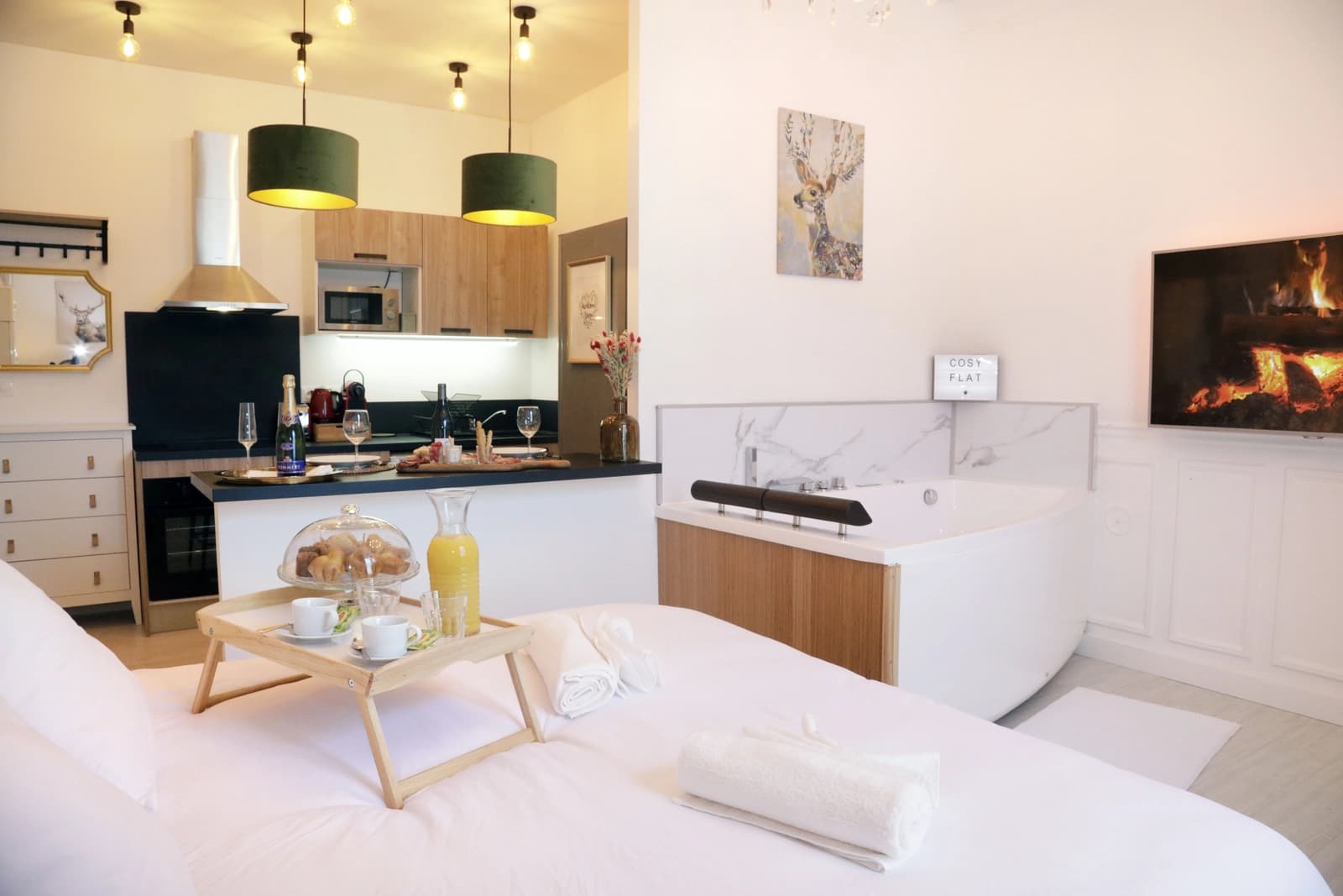 Living room in La Marquise - Cosy Flat -Jacuzzi - Senlis - 1