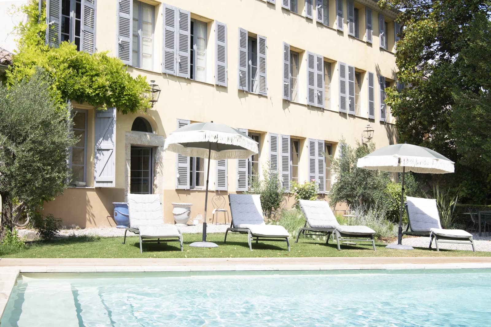 Mas provençal avec piscine privée