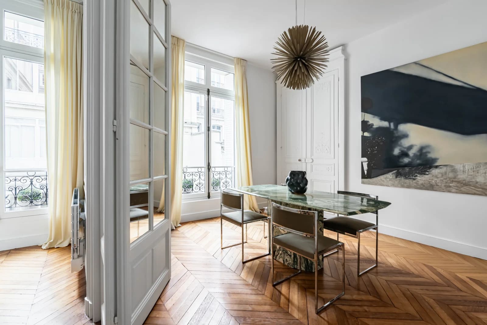Space Beautiful, streamlined Haussmann apartment - 3