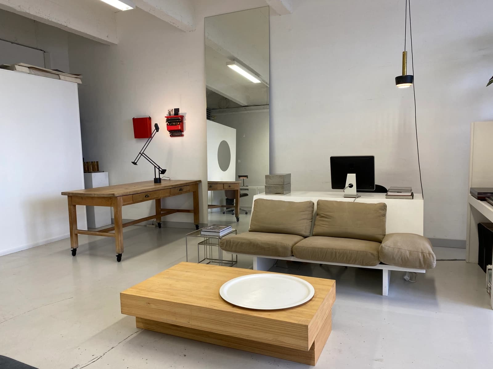 Salon dans Atelier d'architecture hyperurbain avec loft et vue - 1