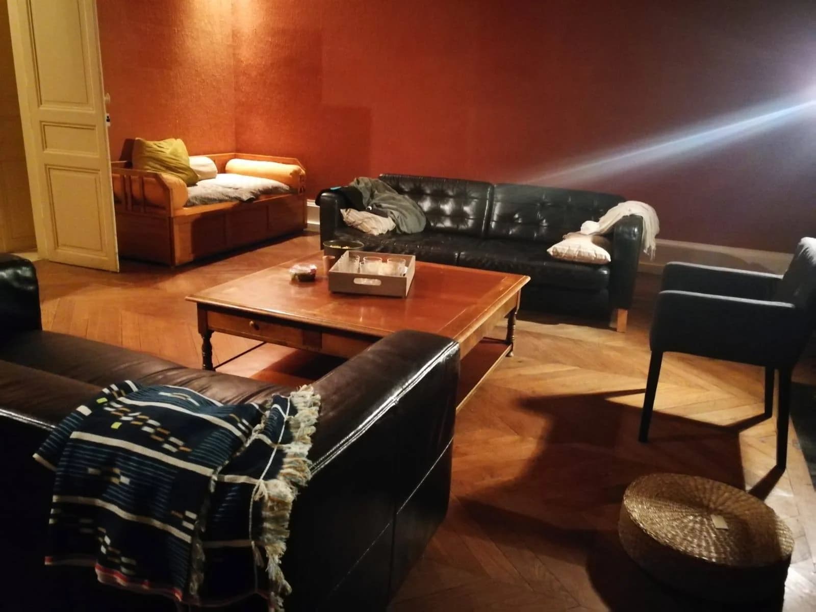Salon dans Bourgogne: maison de maître au charme intemporel - 1