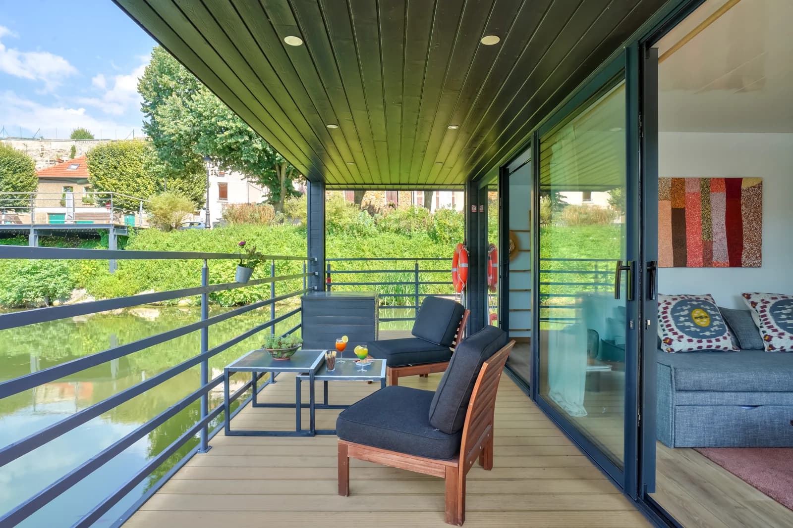 Espace Habitat flottant avec double terrasse et vue imprenable - 1