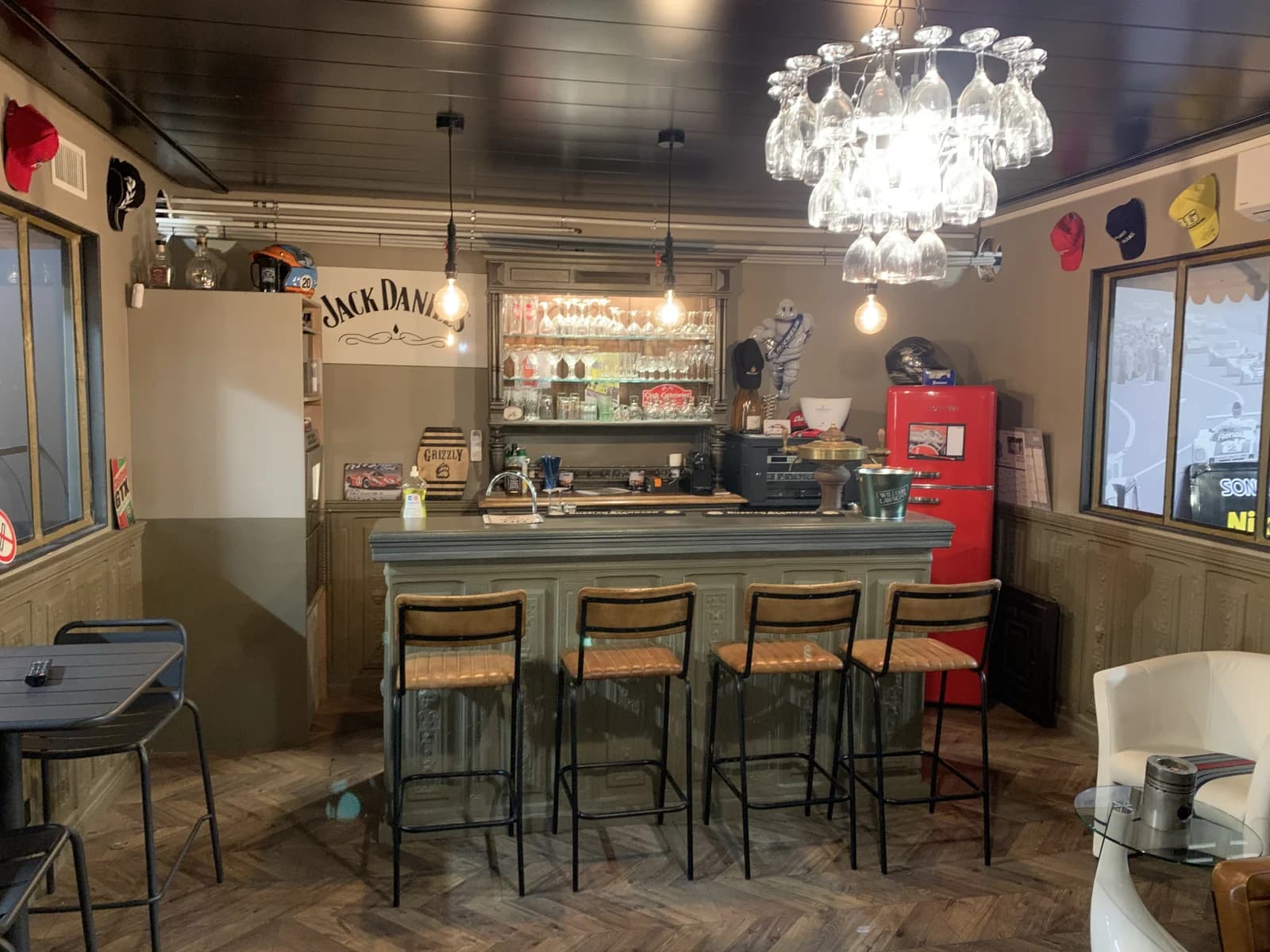 Garage privé vintage unique en son genre pour tout types d'évènements
