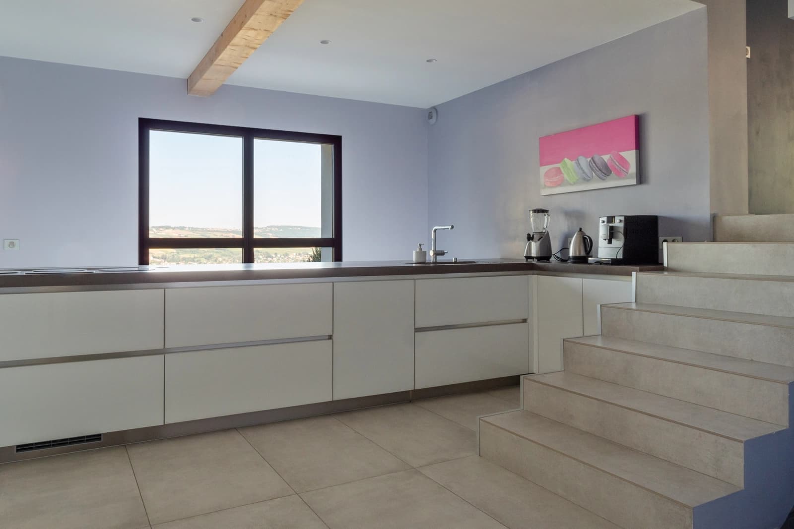 Cuisine dans Maison au calme avec vue et vaste terrain de 5000m² - 1