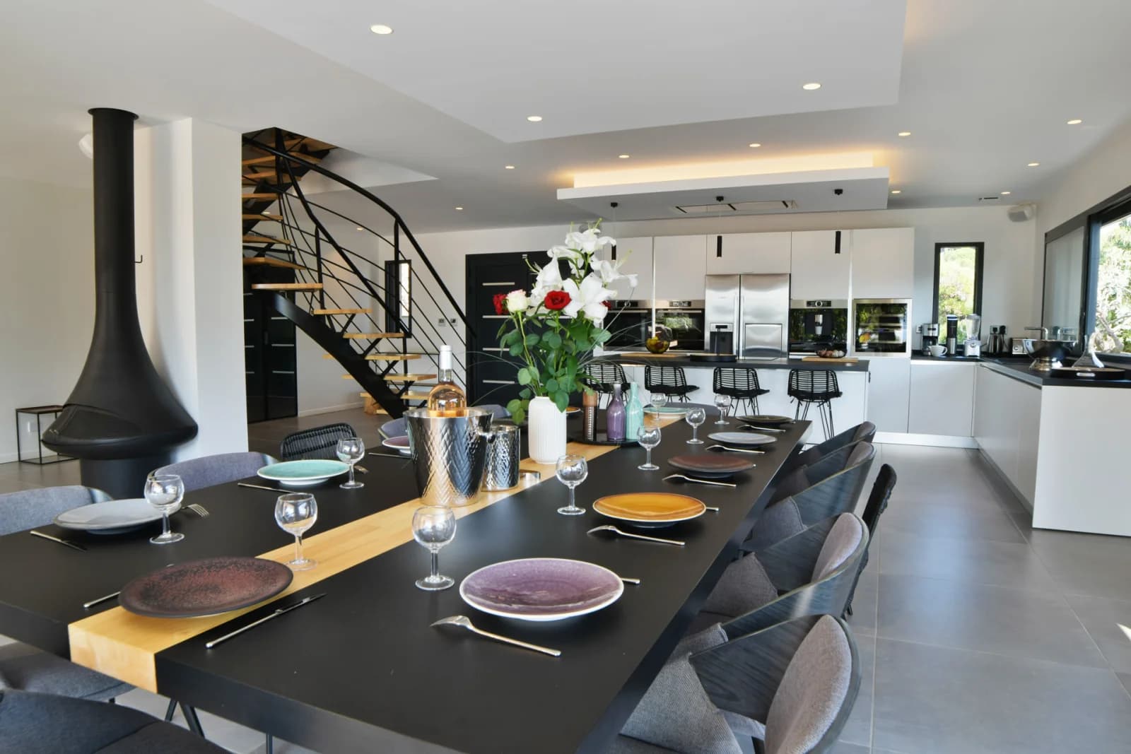 Salle de réunion dans Villa "pieds dans l'eau" au Golfe de Saint-Tropez - 1
