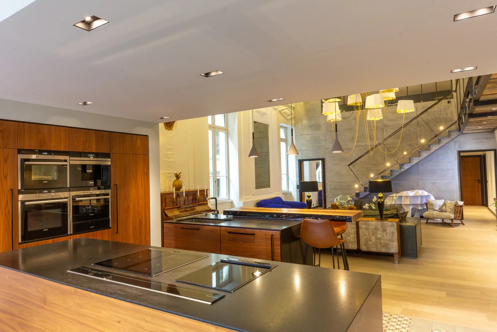 Loft avec piscine intérieure et jacuzzi entièrement privés