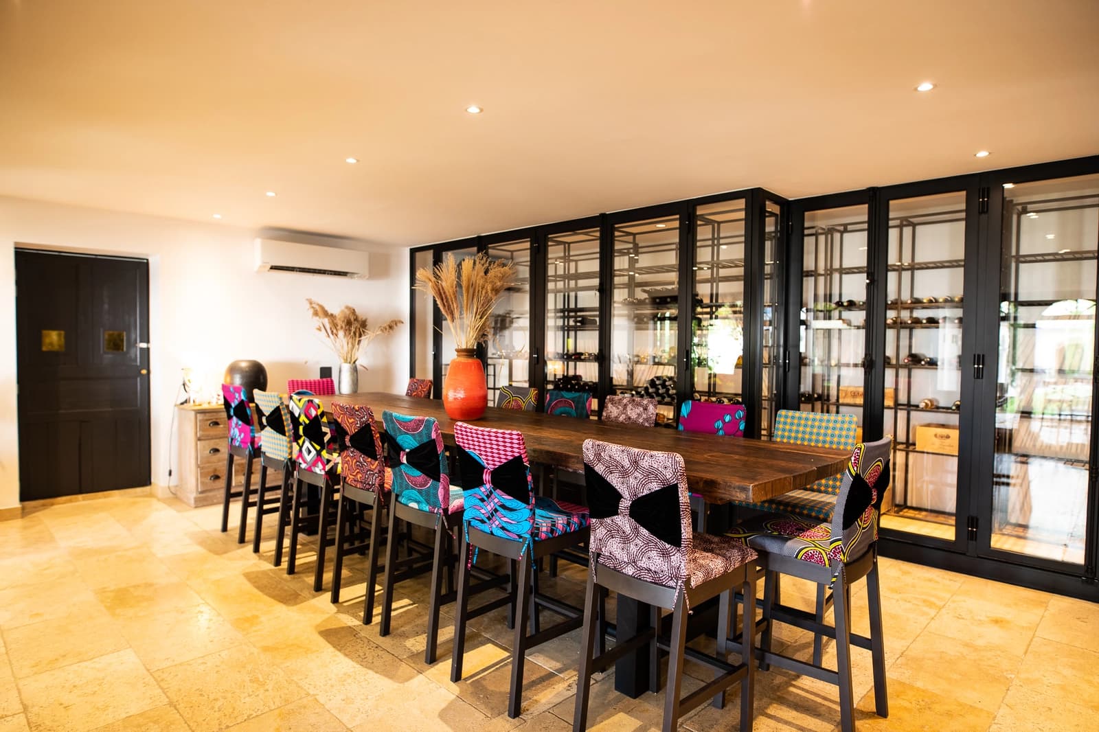 Salle de réunion dans Maison atypique, un écrin bucolique et luxuriant - 1