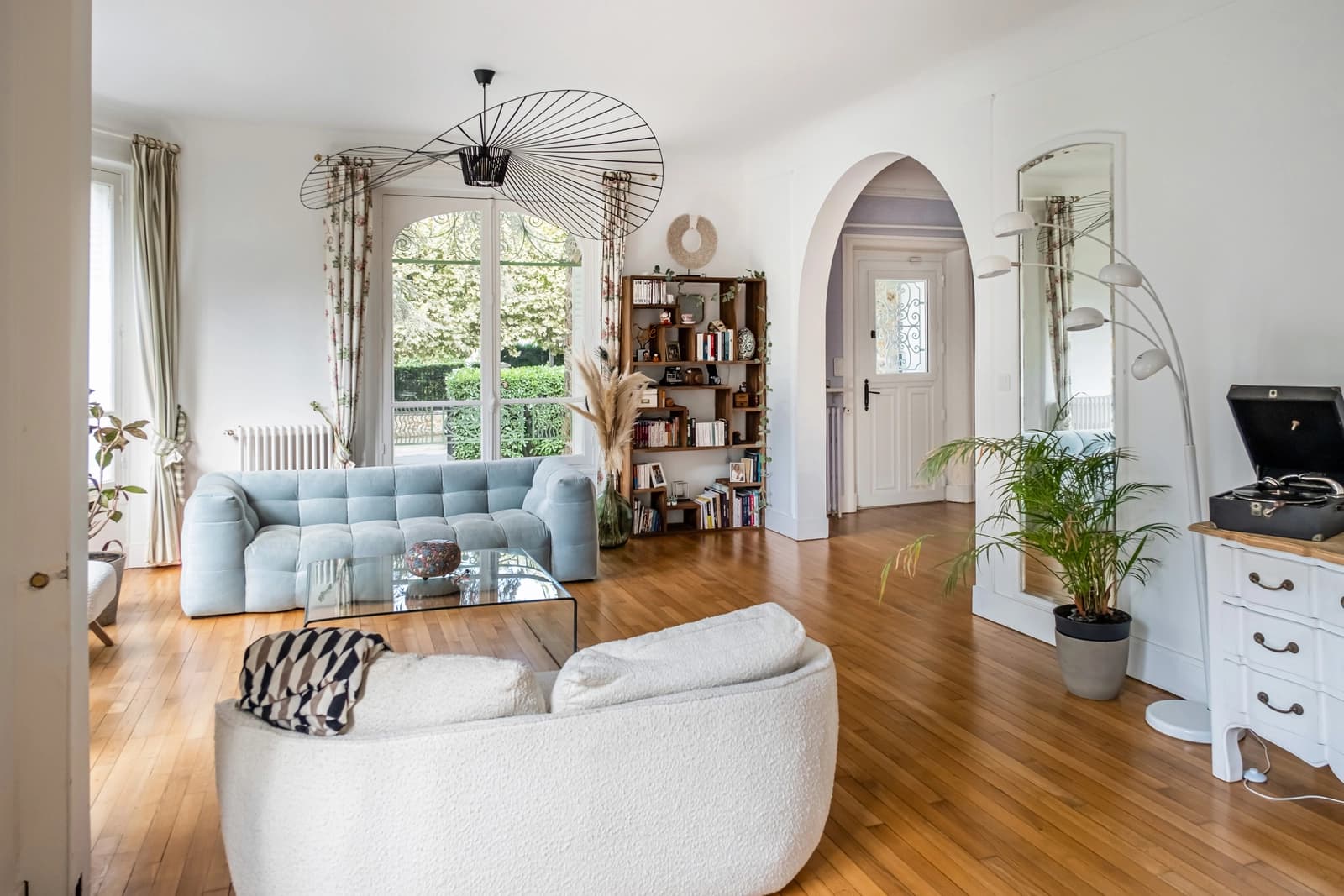 Espace Villa en meulière de caractère sur un vaste domaine - 2