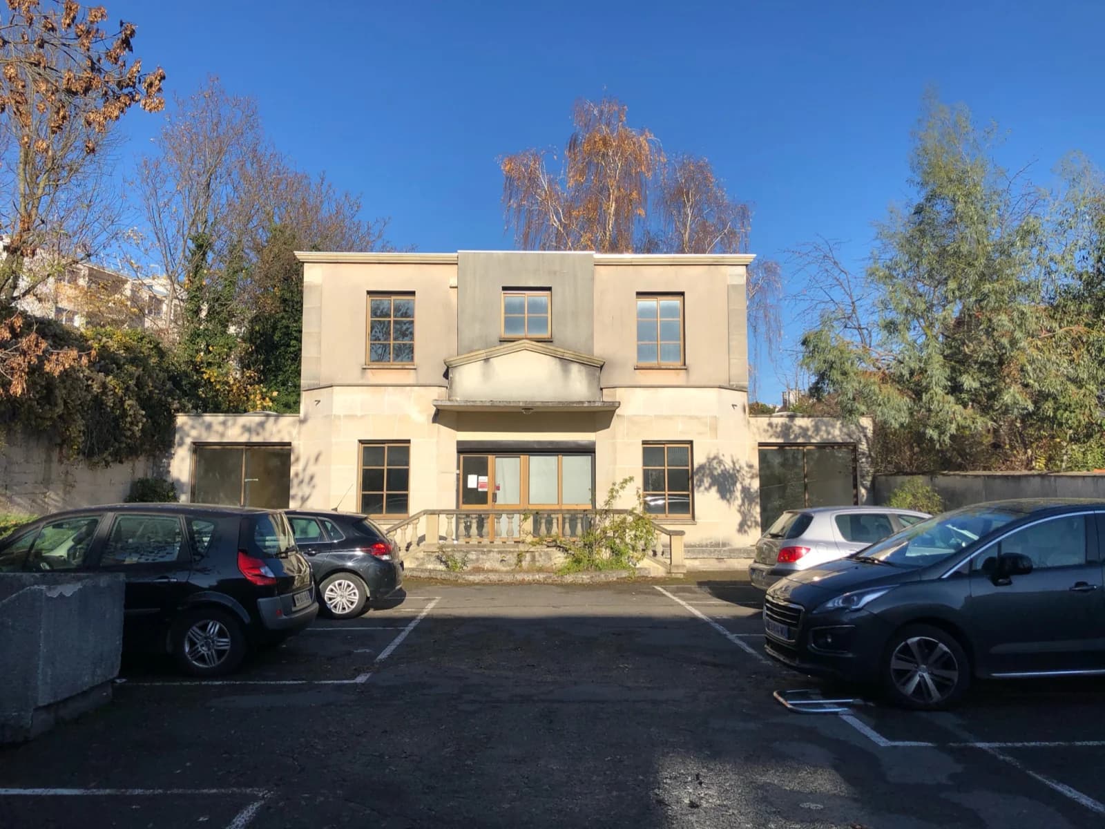 400m² de plateaux bruts style chantier, proche RER