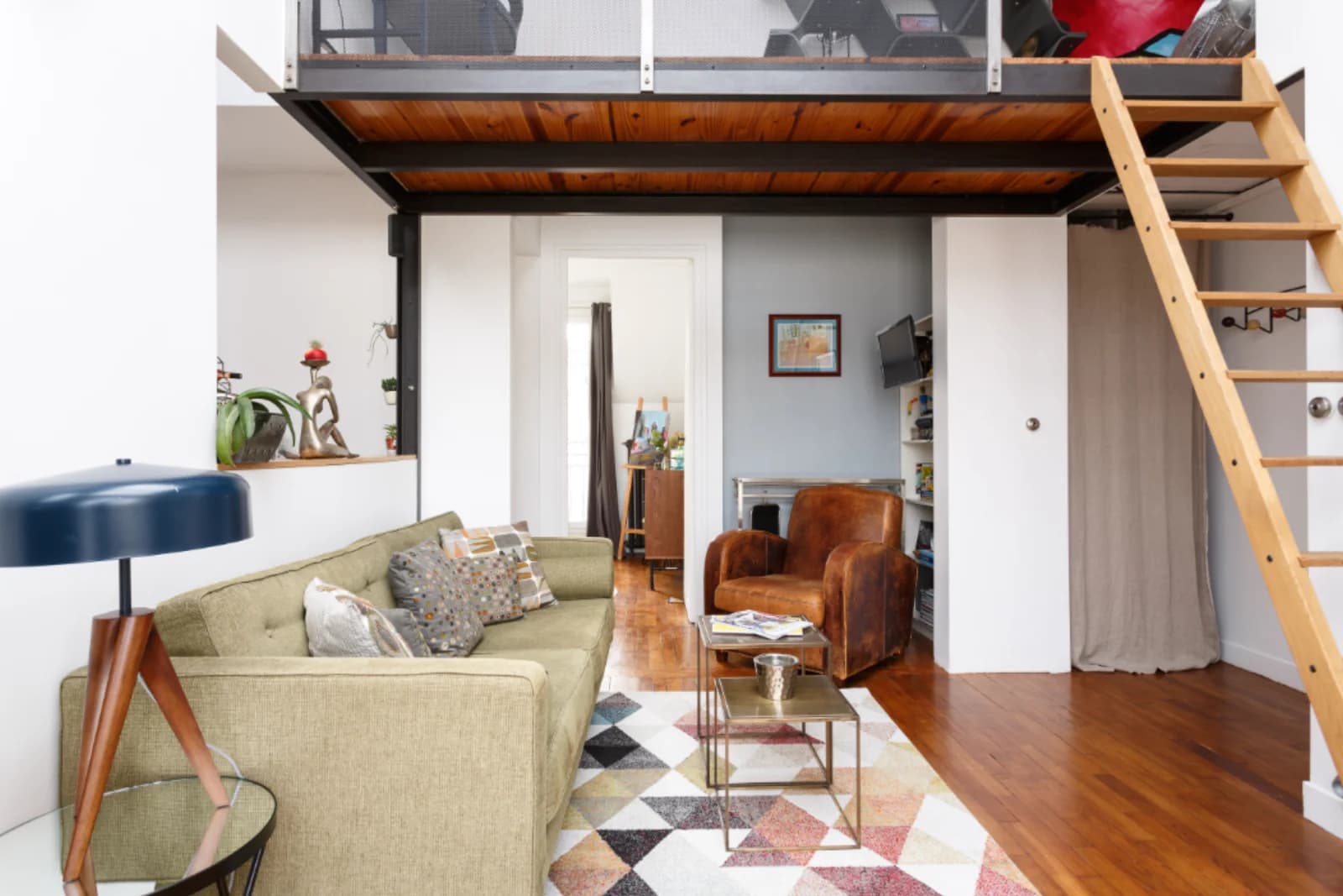 Living room in Montmartre Parisian Loft - 1