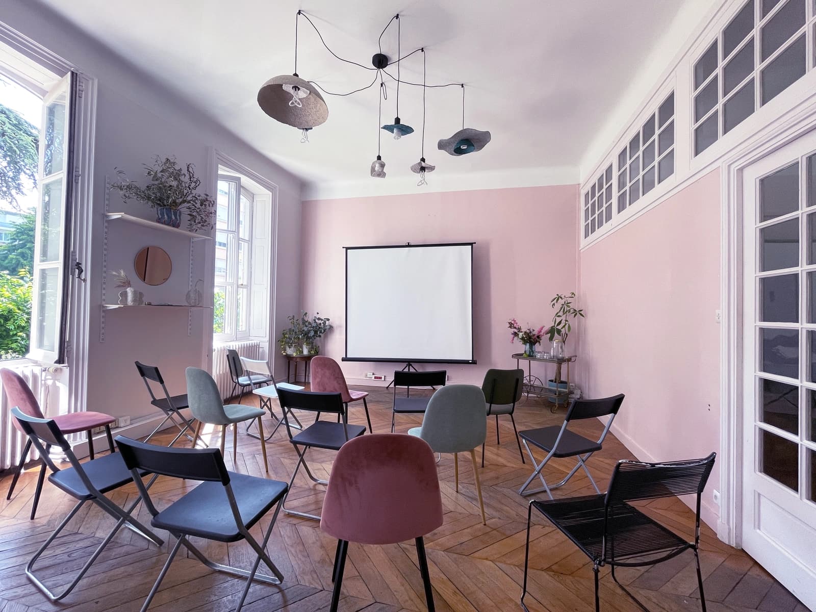 Salle de réunion dans Maison bourgeoise, des espaces pour s'inspirer ! - 1