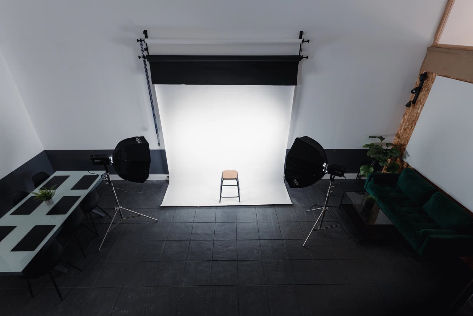 Salon dans Studio photo moderne et entièrement équipé - 1