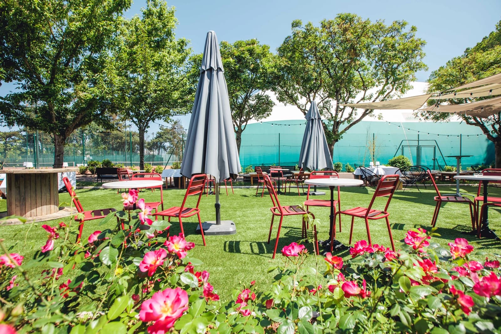 Espace Guinguette chic pour ambiance conviviale - 1