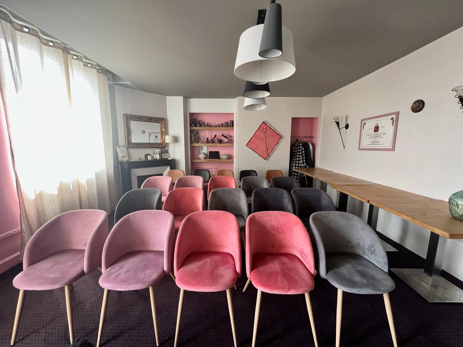 Meeting room in Workspace with panoramic view - 1