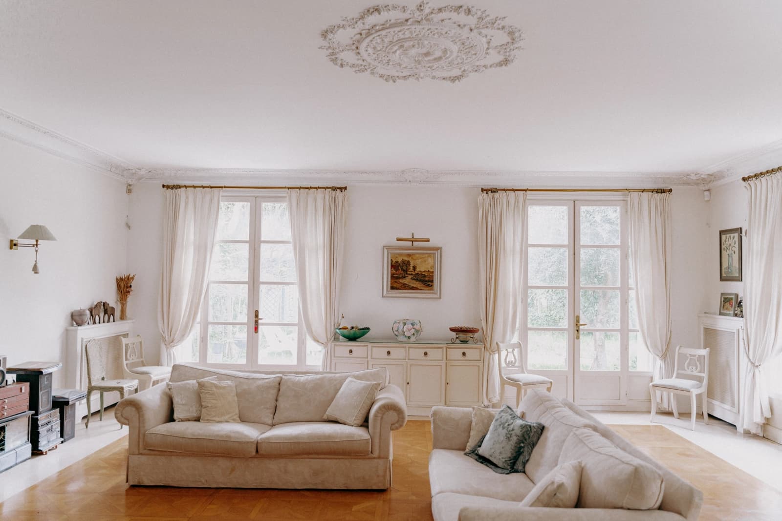 Salon dans Élégant manoir à seulement 20 minutes de Paris (Est) - 1