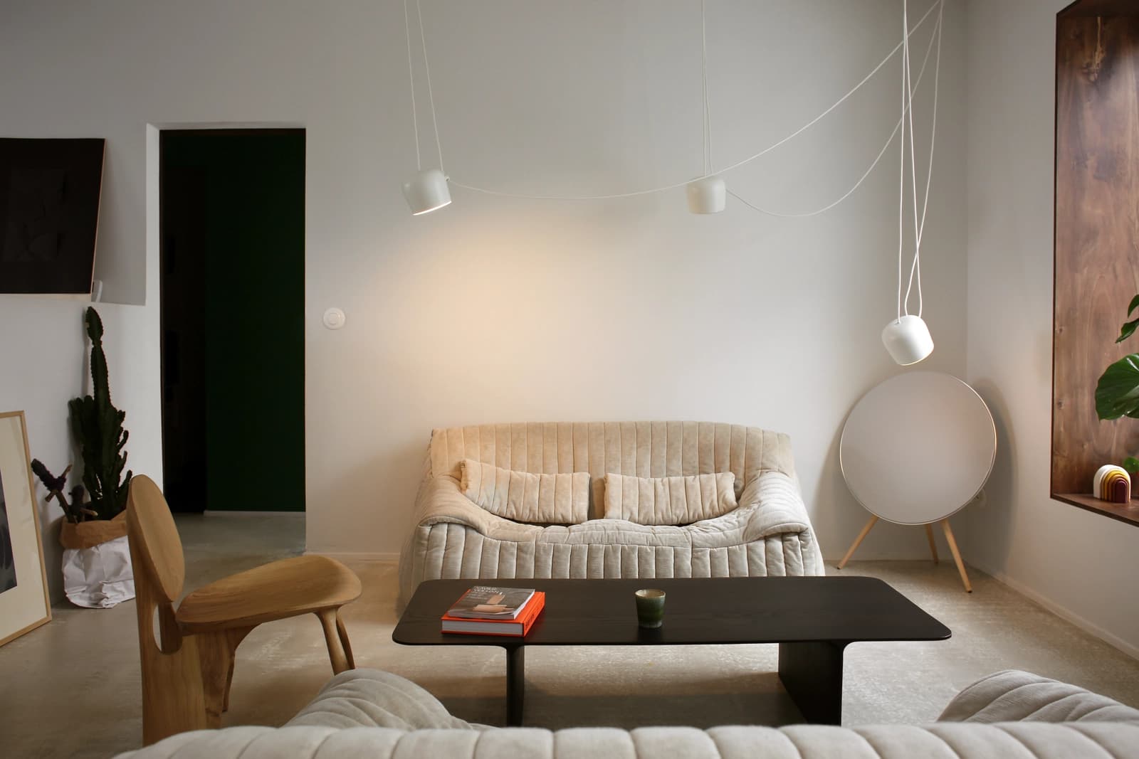 Salon dans Maison d'architecte d'intérieur au design soigné - 1