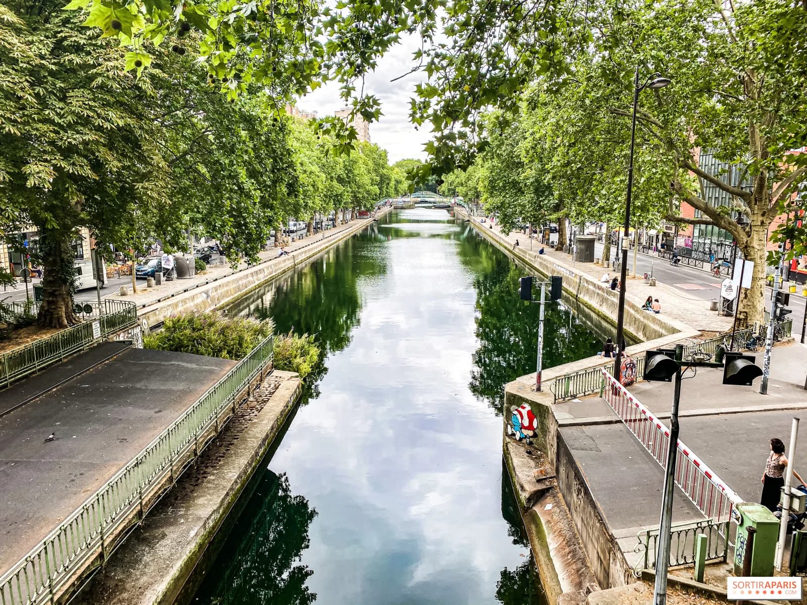 Space Atypical space Canal Saint Martin - 4