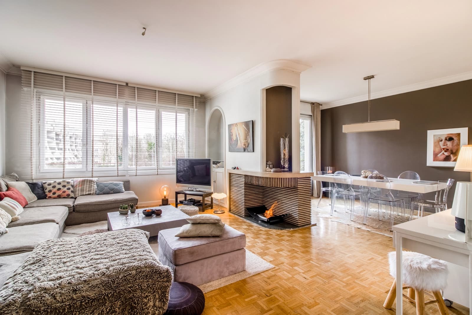 Salon dans Très bel appartement aux volumes spacieux et lumineux - 0