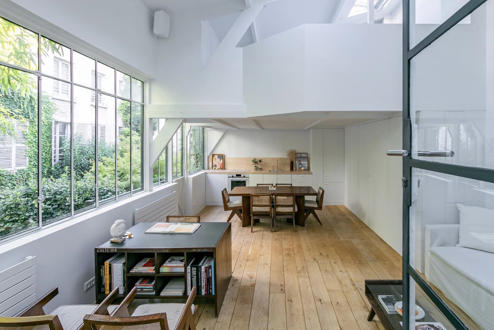 Meeting room in Designer loft - terrace - cinema room - 0