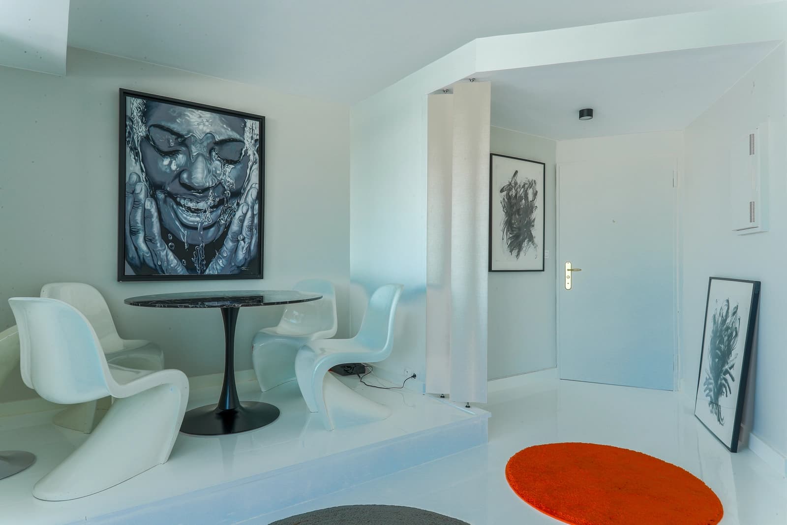 Salle de bain dans Penthouse artistique (14e ét.) avec panorama parisien - 1