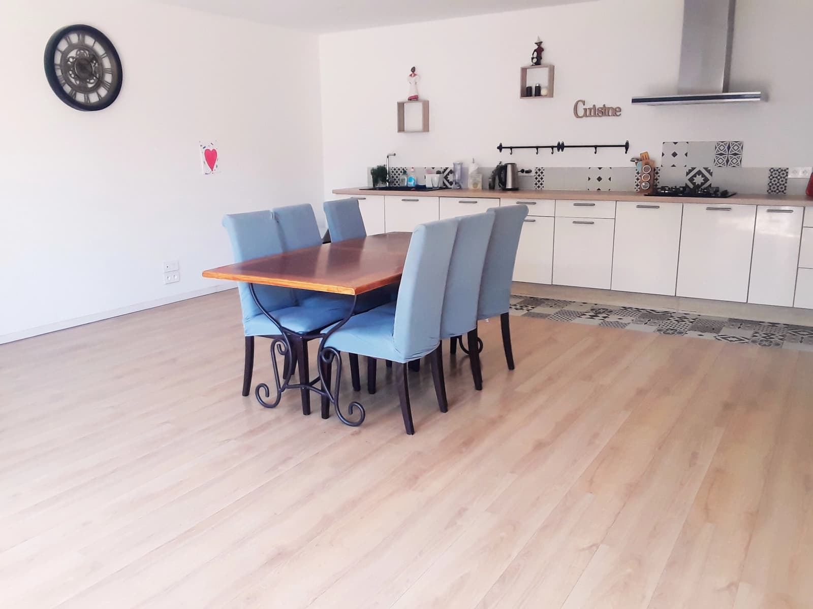 Salle de réunion dans Angers: maison paisible avec jardin et piscine - 1