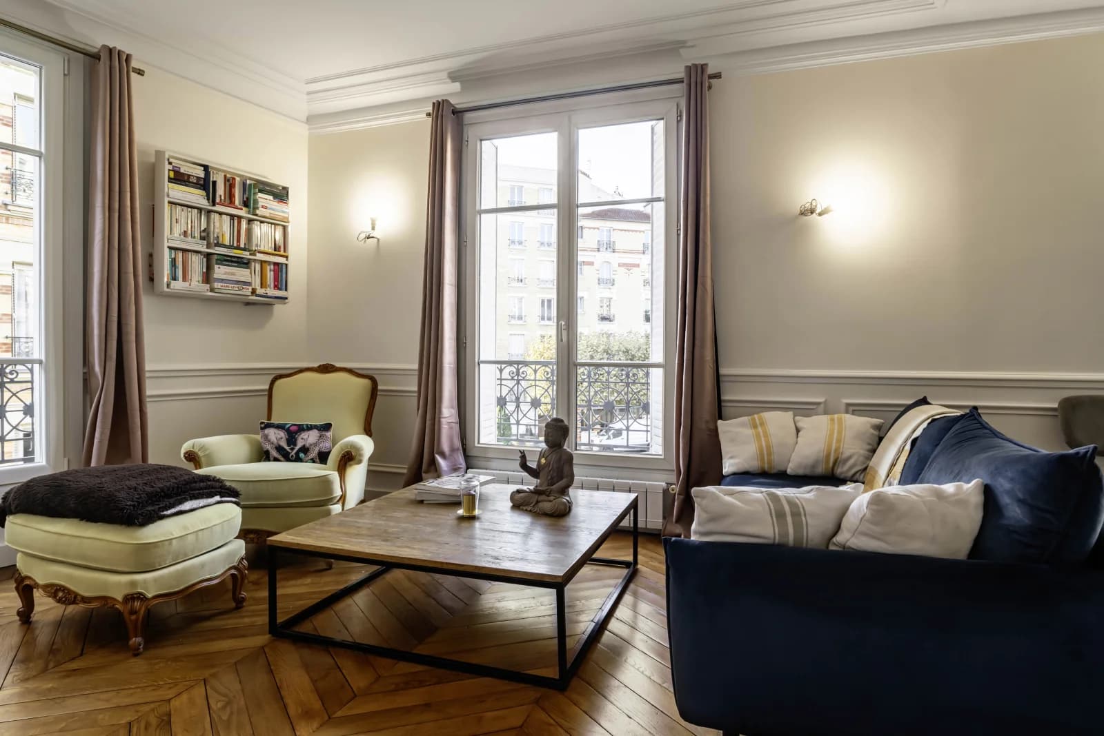 Space Cosy apartment with modern kitchen in Bécon - 2