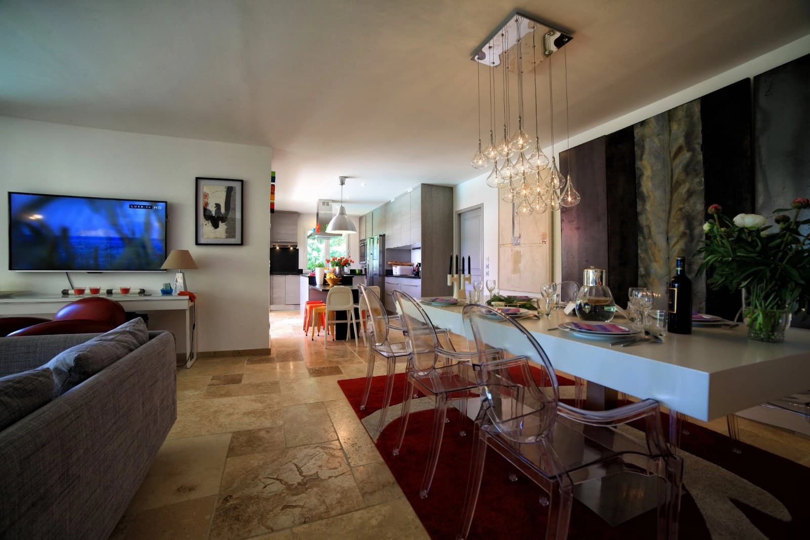 Salle de réunion dans Provence: villa design spacieuse et lumineuse - 1