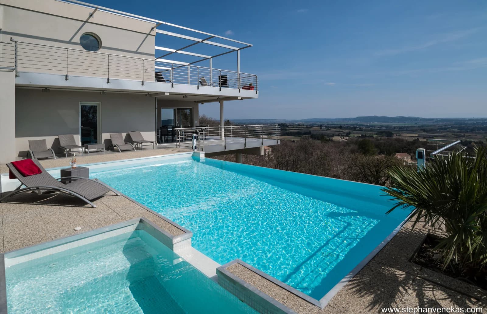 Villa moderne avec vue époustouflante et piscine