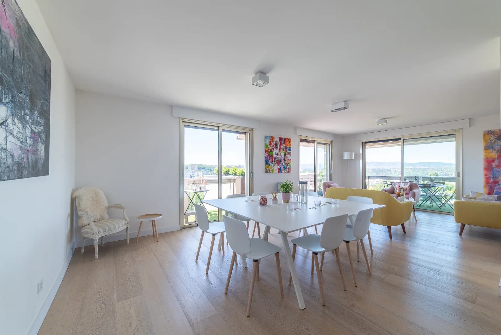 Appartement lumineux offrant une vue réellement imprenable
