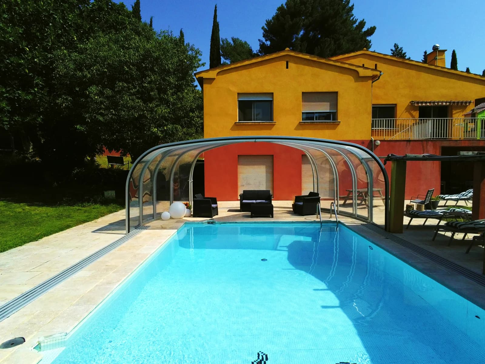 Meeting room in Lower villa with covered pool and garden - 1