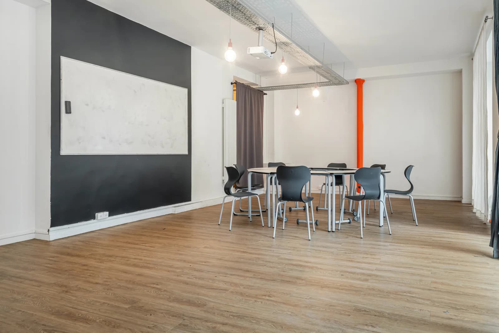 Espace Pop-up 90 m² avec grande vitrine - 1