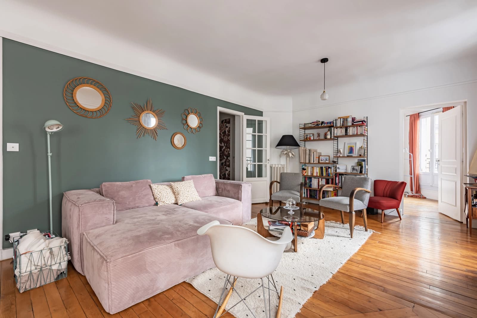 Salon dans Superbe appartement baigné d'une lumière éclatante - 0