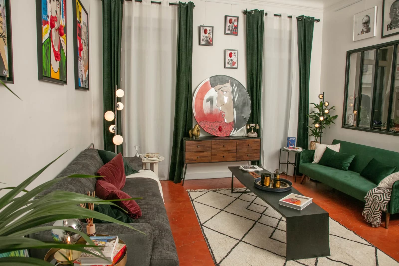 Salon dans Galerie d'art intimiste dans un appartement de charme - 1