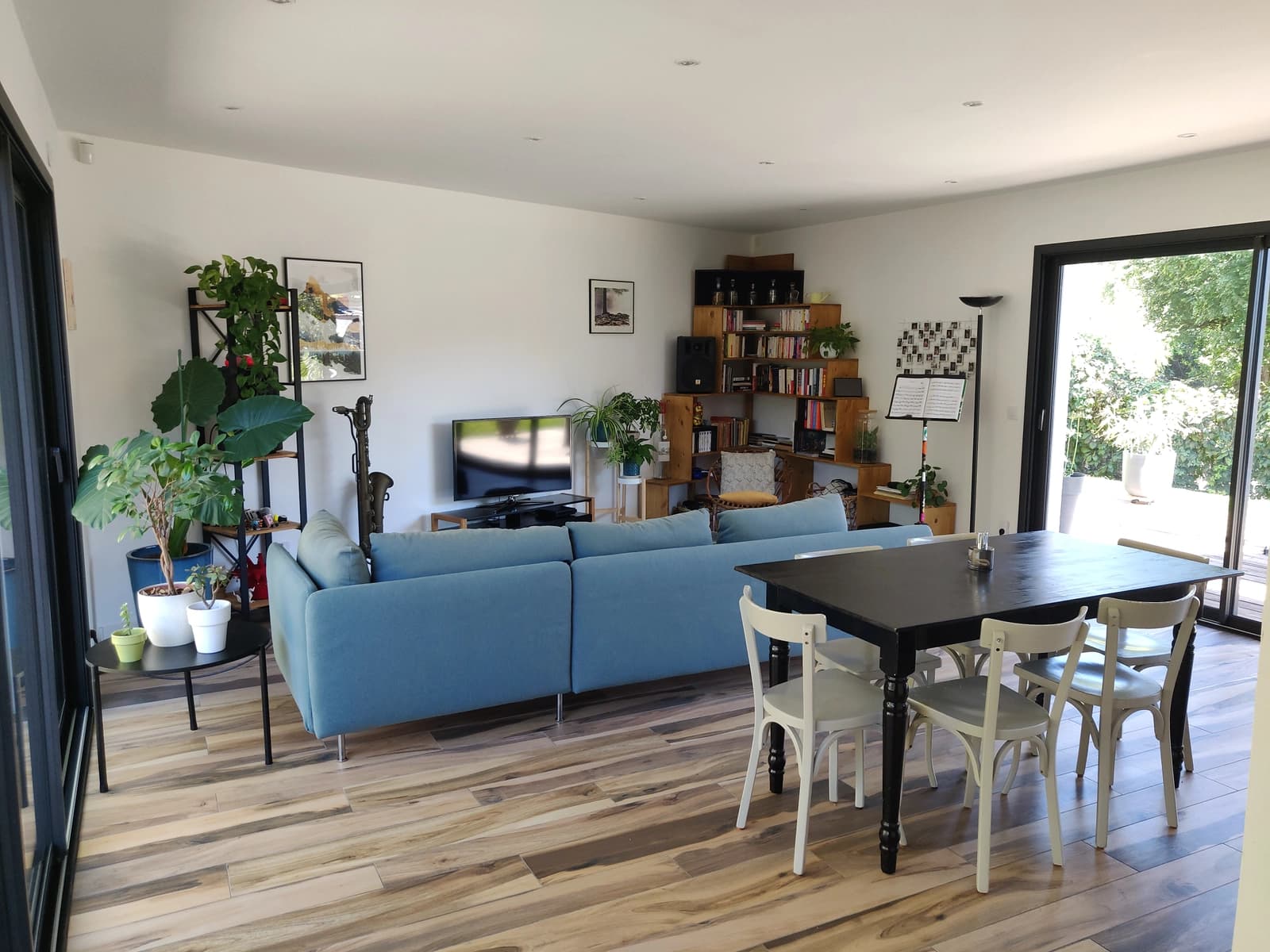 Salle de réunion dans Maison lumineuse avec une grande terrasse ensoleillée - 1