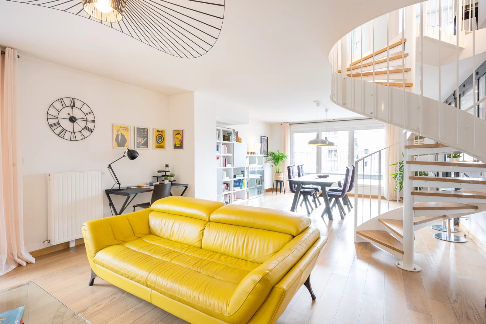 Living room in Duplex with terrace - Canal de l'Ourcq view - 1