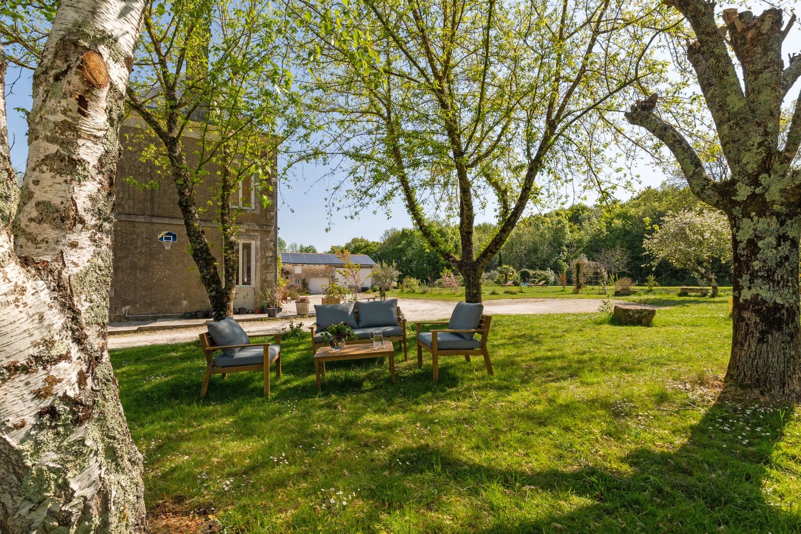 Salle de réunion dans Petit château au calme niché sur un vaste terrain arboré - 1