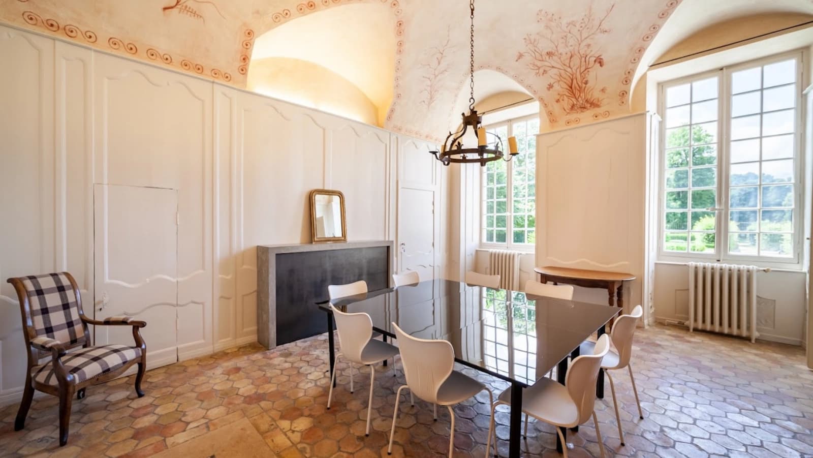 Salle de réunion dans Château avec jardin à la française et piscine privée - 1