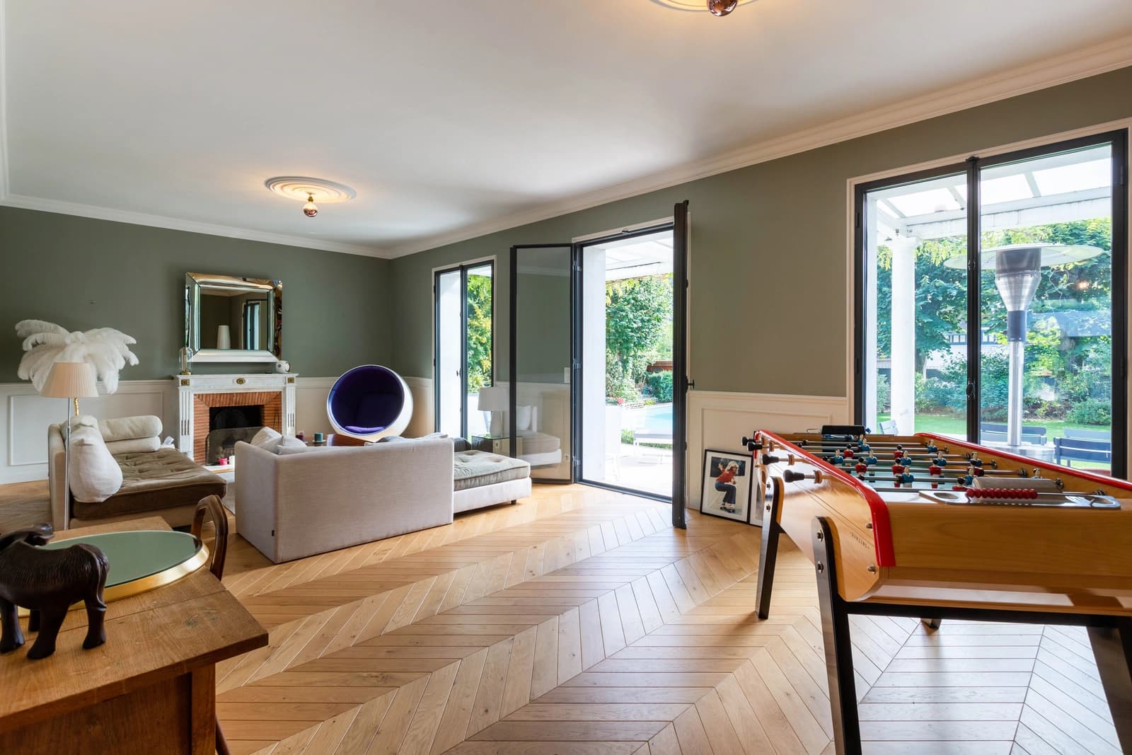 Salon dans Charme 1900 et piscine, à 20 minutes de la capitale - 1