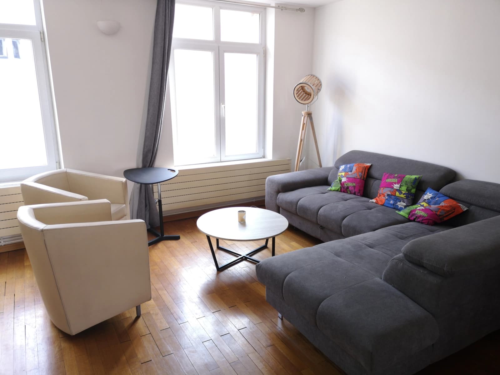 Salon dans Magnifique triplex aux volumes et au design exceptionnels - 1