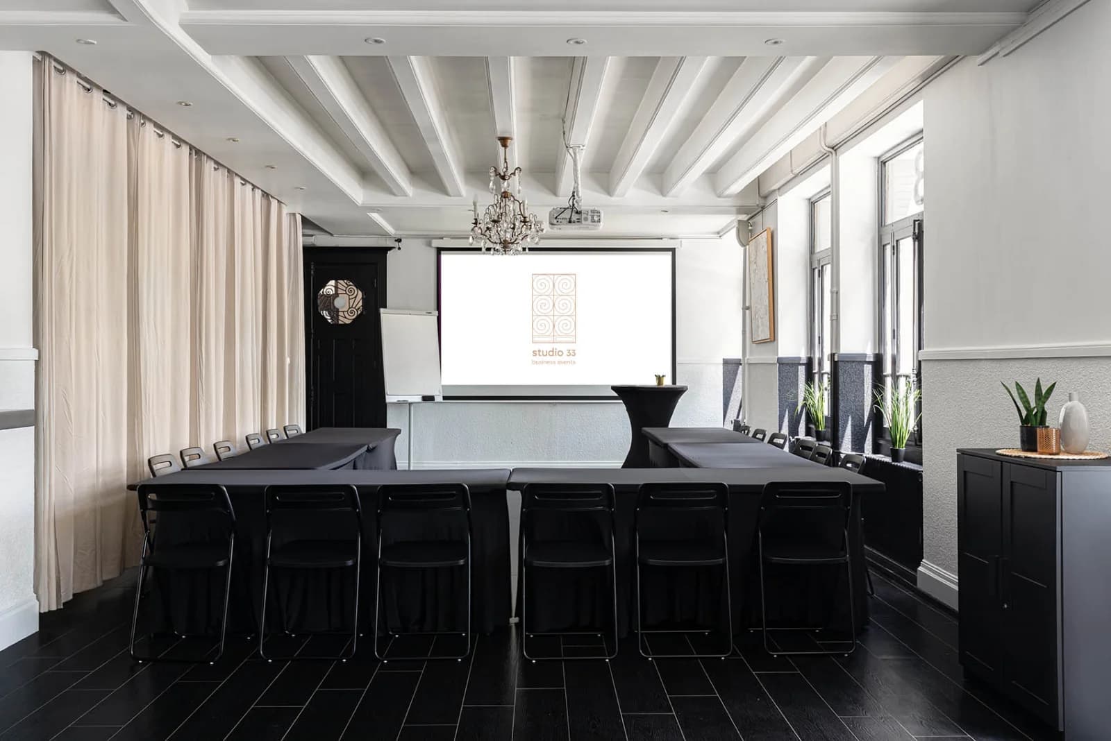 Space Studio - The Showrooms - 3