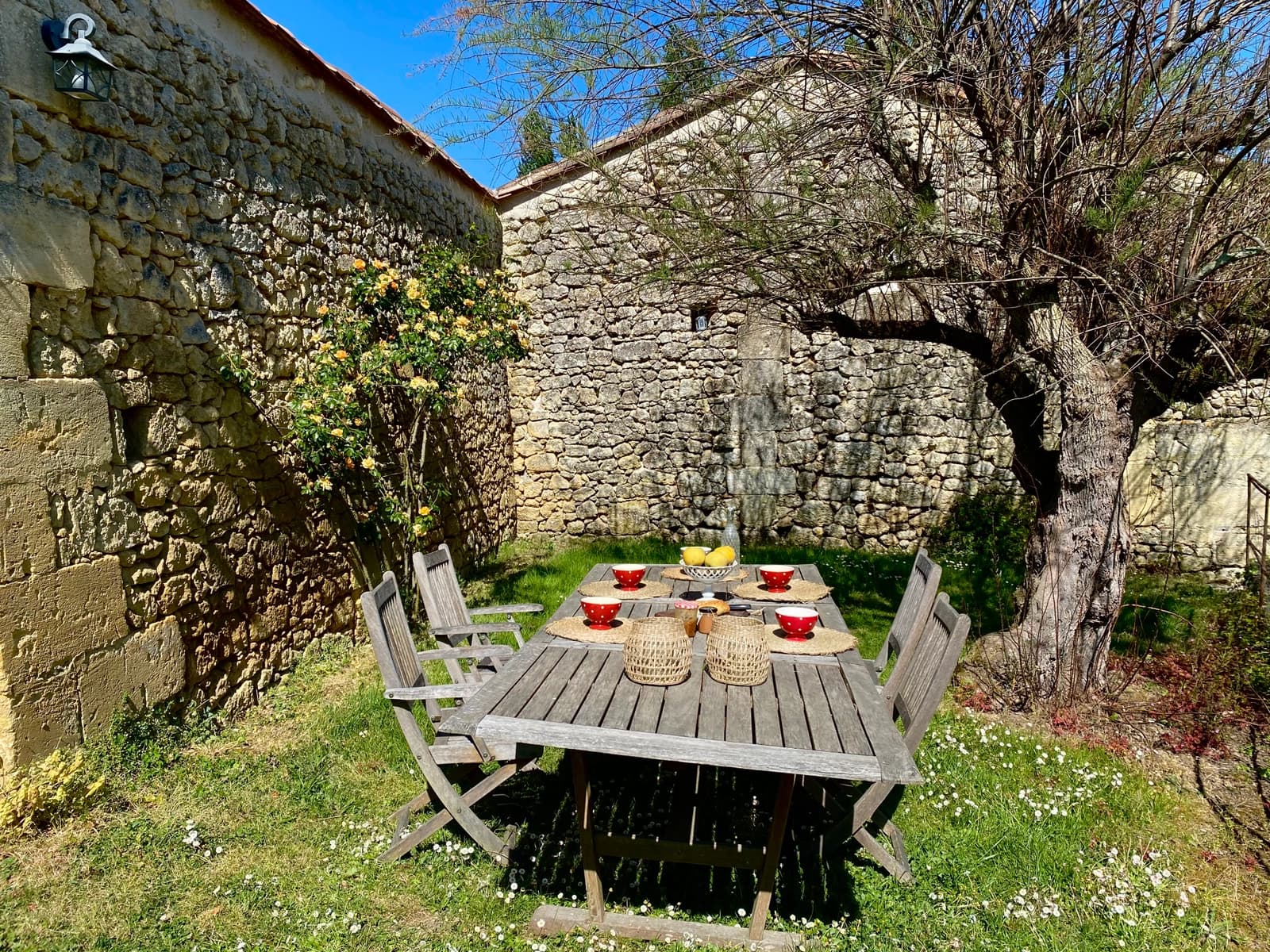 Salle de réunion dans Ancien petit moulin du XIVe siècle, un lieu historique - 1