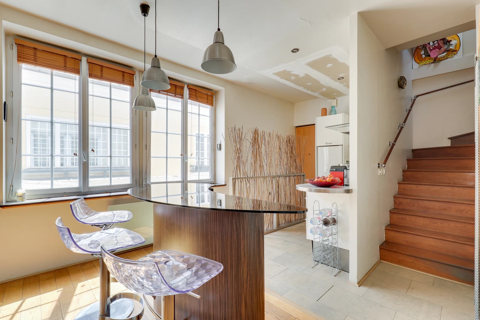 Space Bright duplex loft in listed courtyard - 3